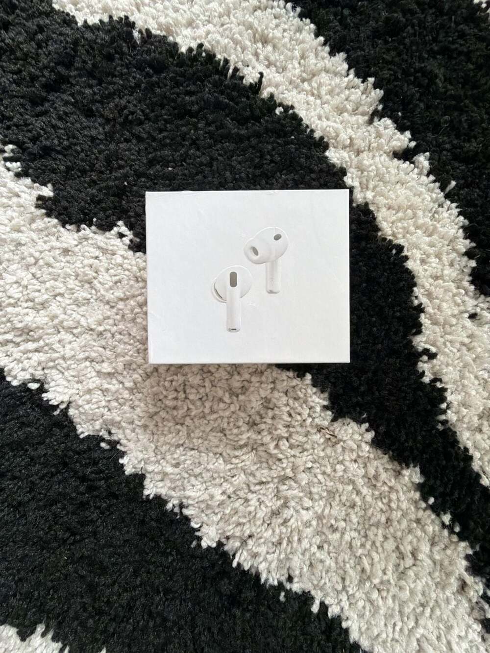 Apple AirPods Pro 3 Wireless Earbuds with Charging Case